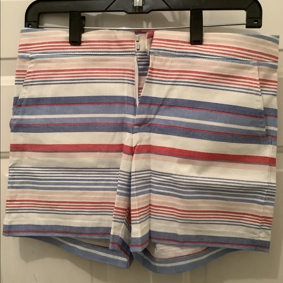 Junior ladies Tommy Hilfiger shorts size 6 - Picture 2 of 3